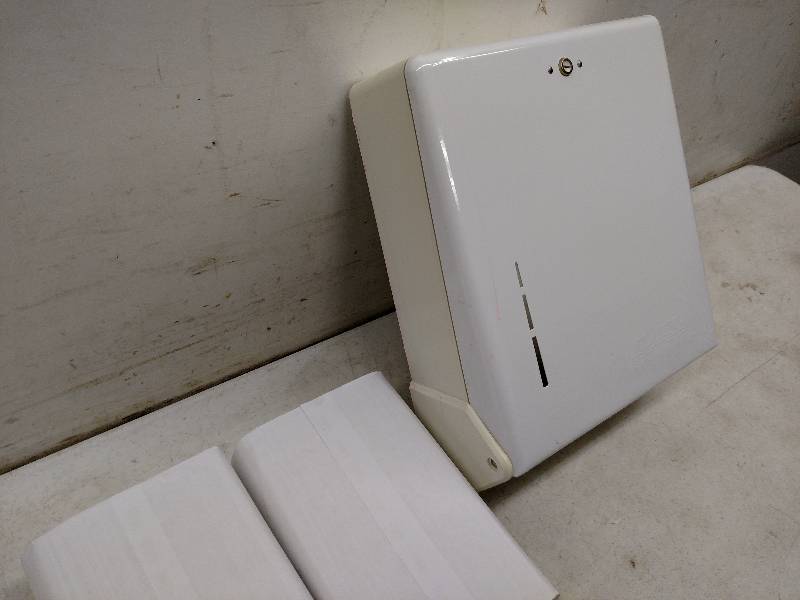 Classic Multifold Towel Dispenser w...
