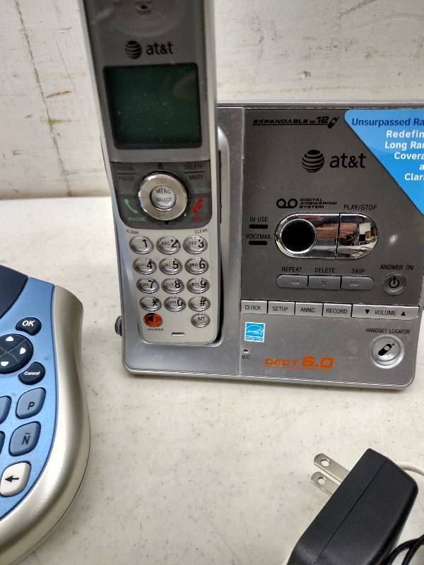 AT&T Cordless Phone & Dymo Label Pr...
