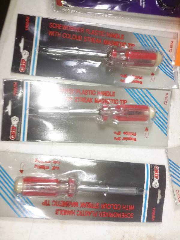 5 Screw DRIVER sets  Rechargeable LED Work light