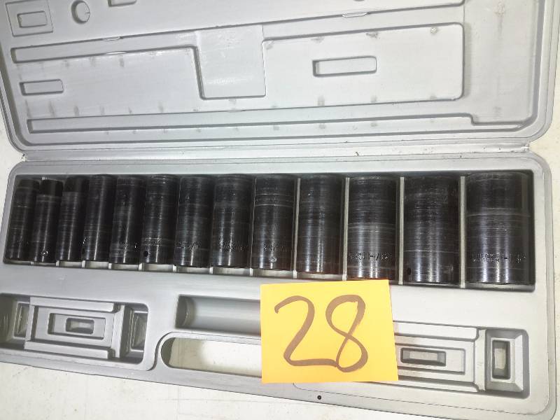 Set of Chrome Vanadium, Deep Socket, 12 SAE Deep Impact Sockets
