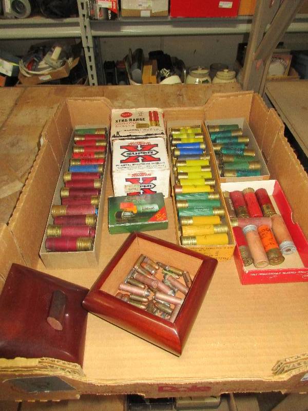 lot 17 image: vintage amo - 12 gauge 20 gauge and 16 gauge - and wood box w assorted cal. bullets