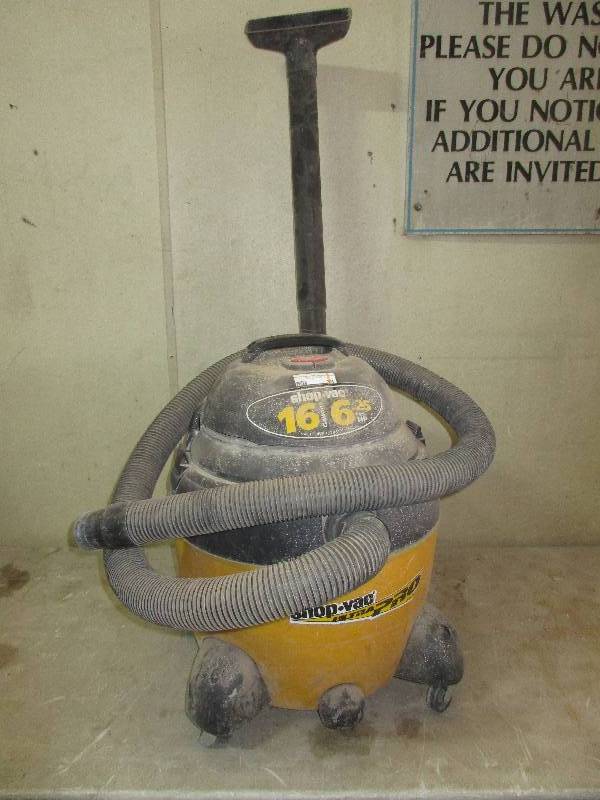 lot 39 image: Shop Vac