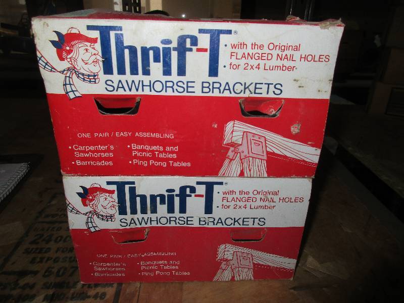 lot 42 image: 2 pair sawhorse brackets