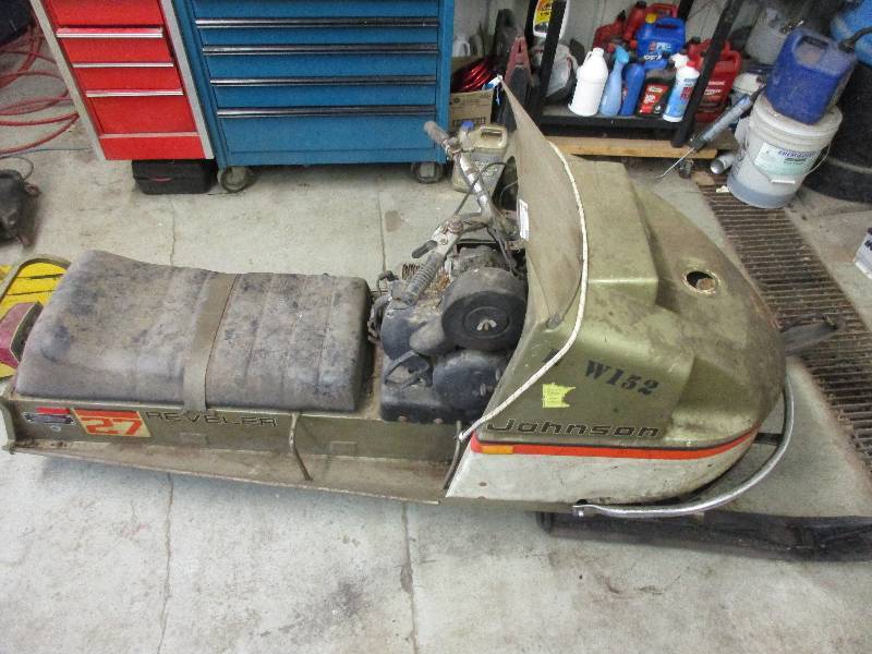 lot 50 image: Johnson snowmobile reveler 27 no rips in seat