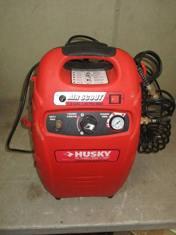lot 58 image: Huskey 1.5 gal air compressor 135 max psi