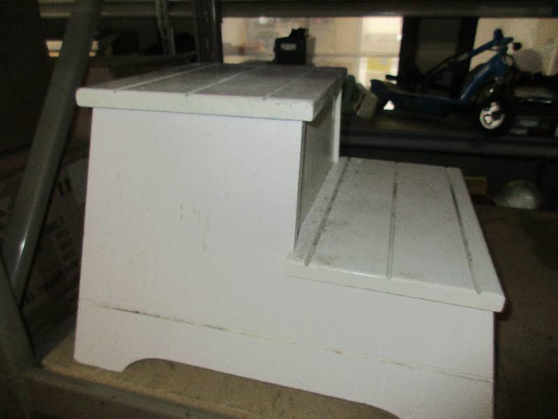 lot 65 image: wood step stool