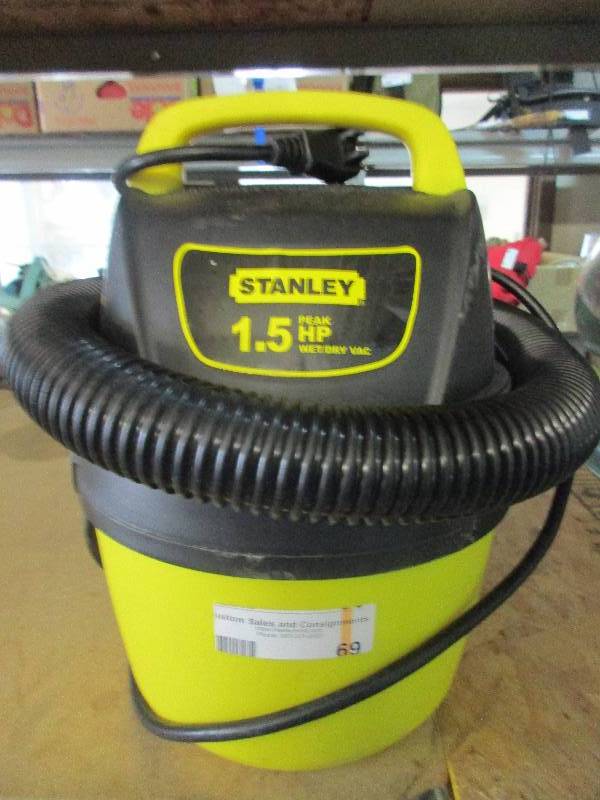 lot 69 image: Stanley 1.5HP wet or dry vac