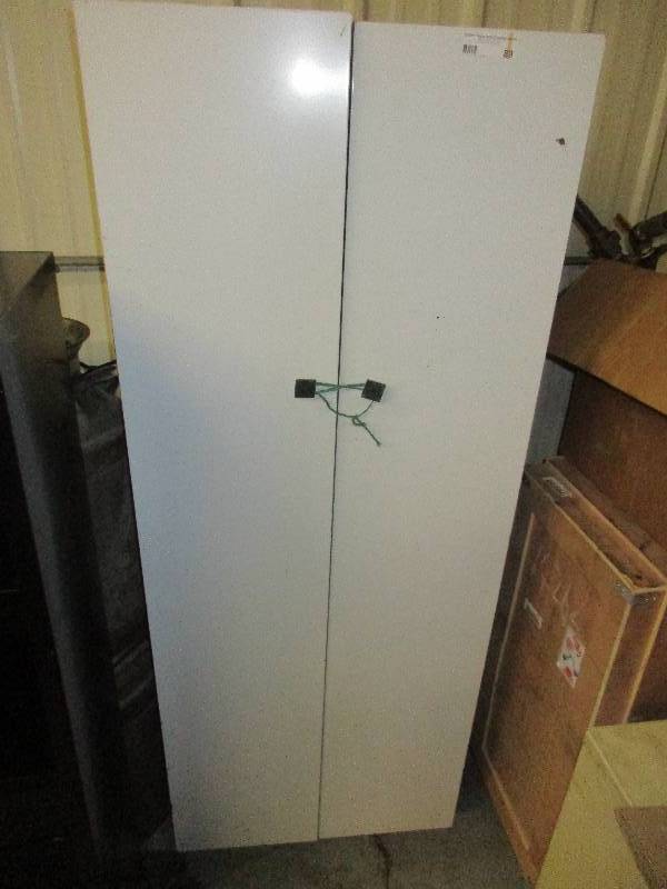 lot 89 image: metal storage cabinet - 5.5 tall