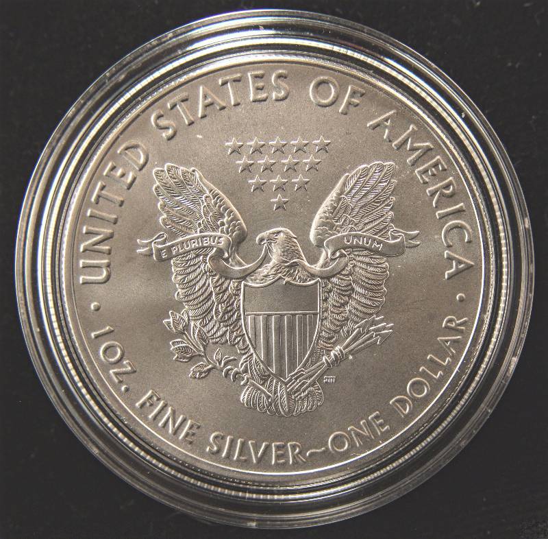 2016 AMERICAN SILVER EAGLE 1 TROY OZ. .999 FINE SILVER DOLLAR IN AIRTITE HOLDER