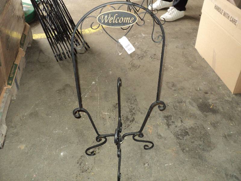 welcome planter holder, 30 in tall...