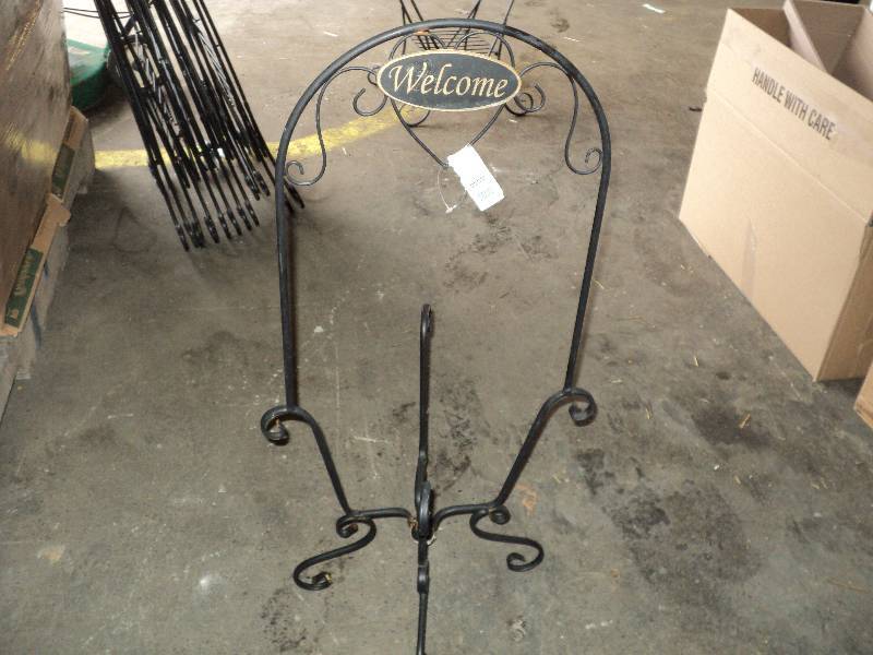 welcome planter holder, 30 in tall...