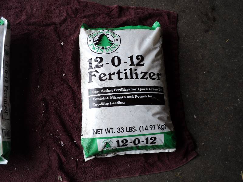 twin pine fertilizer, 33 lbs, 12-0-...