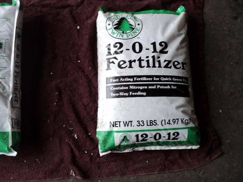 twin pine fertilizer, 33 lbs, 12-0-...