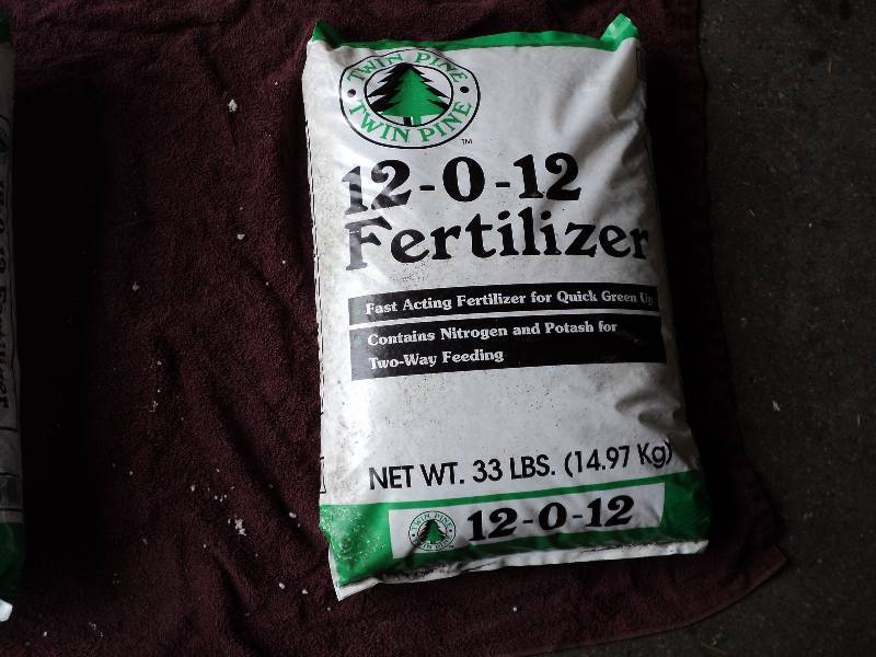 twin pine fertilizer, 33 lbs, 12-0-...