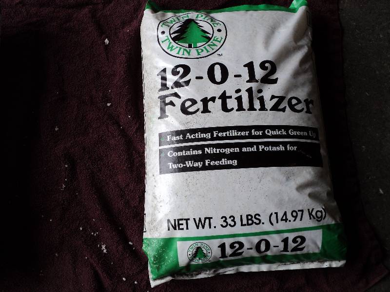 twin pine fertilizer, 33 lbs, 12-0-...