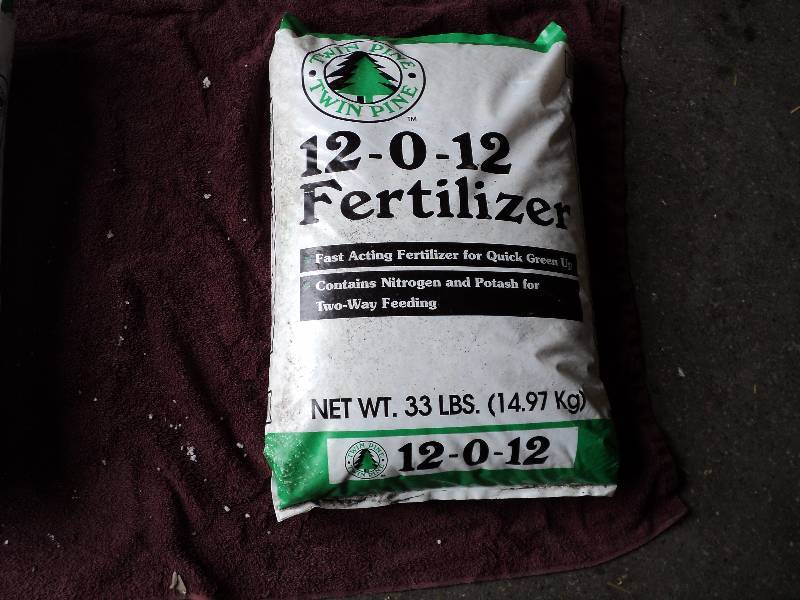 twin pine fertilizer, 33 lbs, 12-0-...