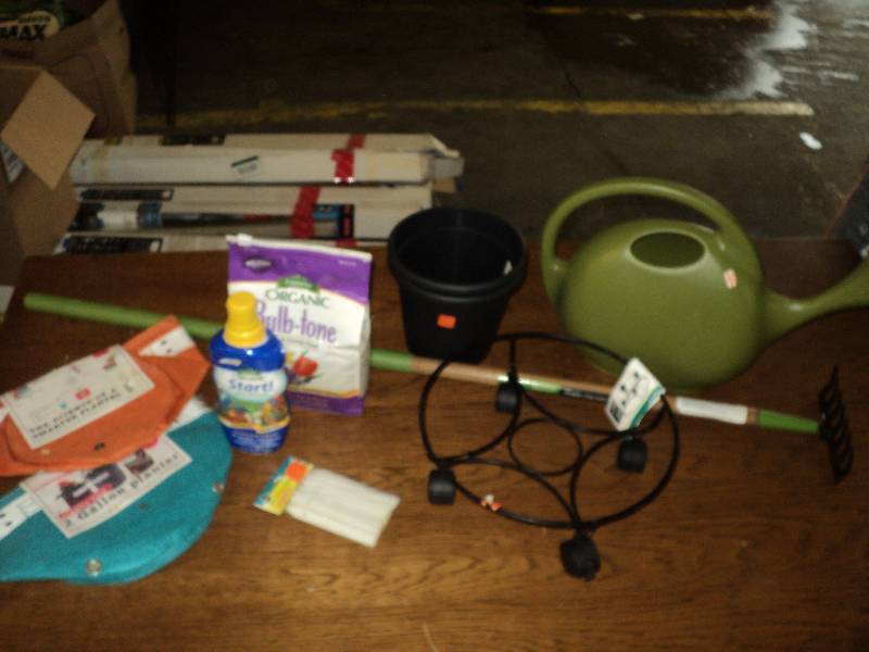 plant caddy, organic plant food, g...