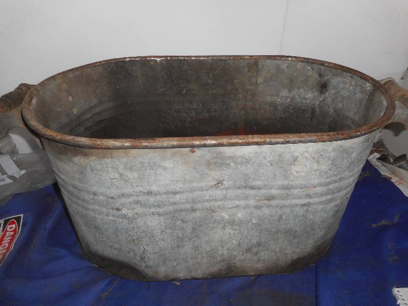 ANTIQUE METAL BASIN