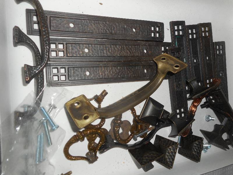 VINTAGE METAL HANDLES
