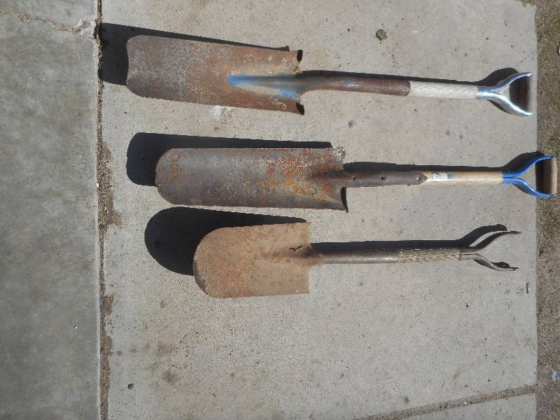3 SKINNY SCOOP SHOVELS