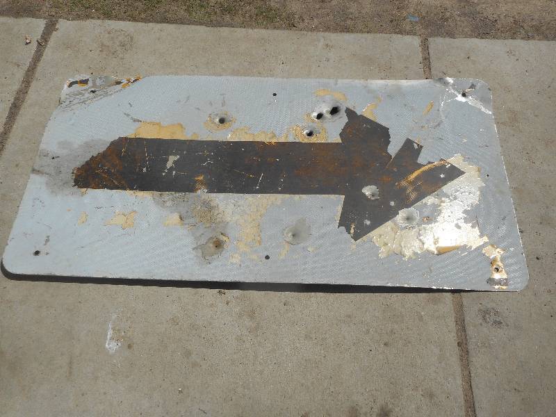 COLLECTIBLE ALUMINU M SIGN