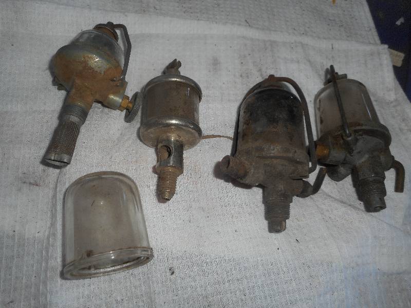 VINTAGE GAS SETTLING BOWLS