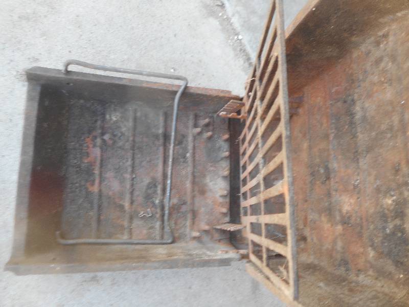 ANTIQUE CAST IRON HIBATCHI
