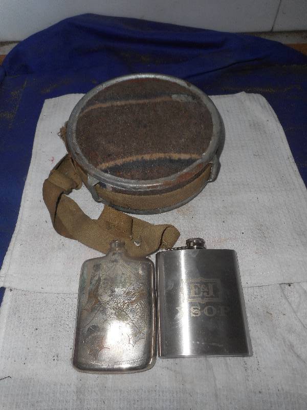 2 VINTAGE FLASKS 1 CANTEEN