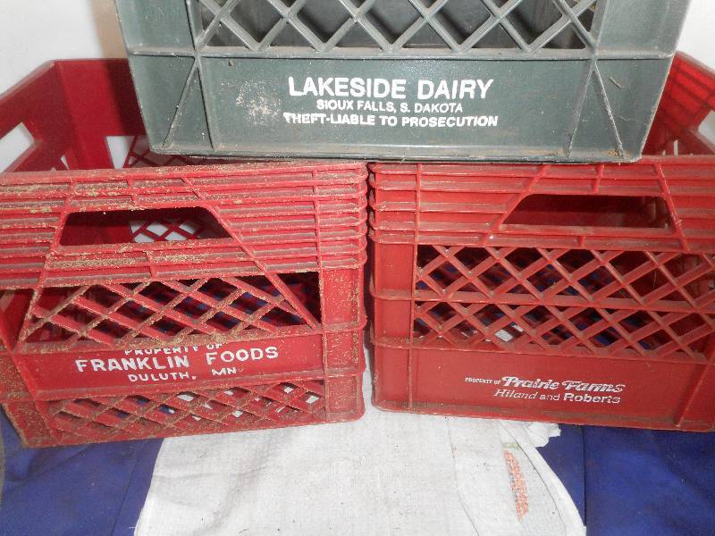 3 COLLECTIBLE CRATES