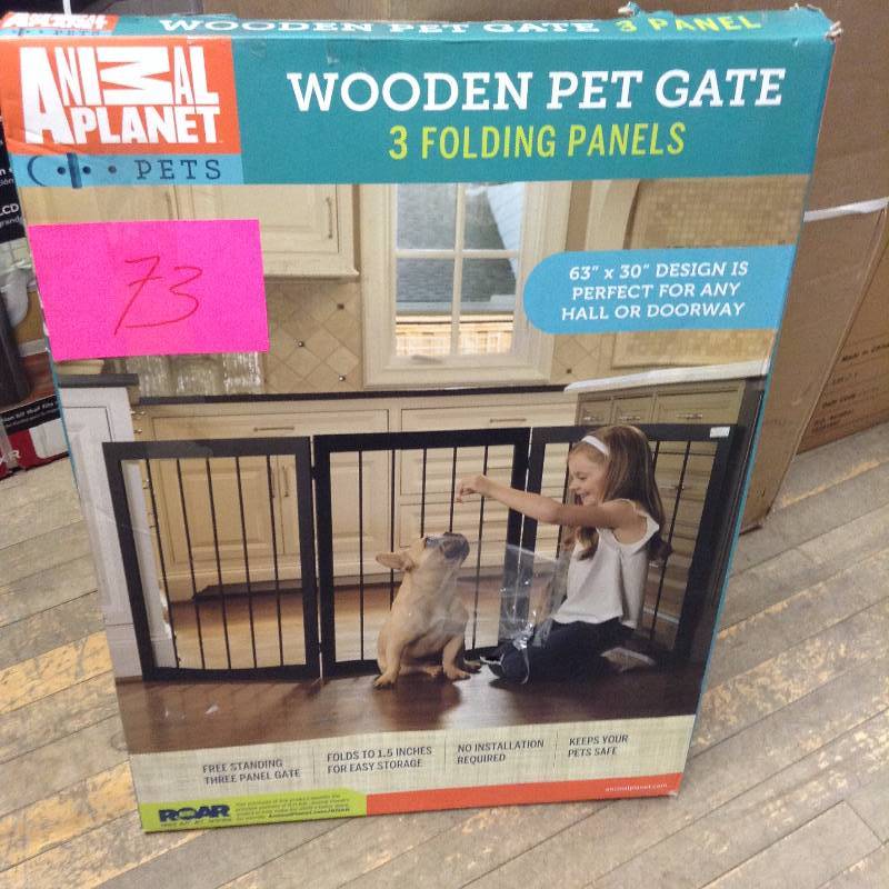 Animal Planet Wooden Pet Gate 3 Foldin Panels