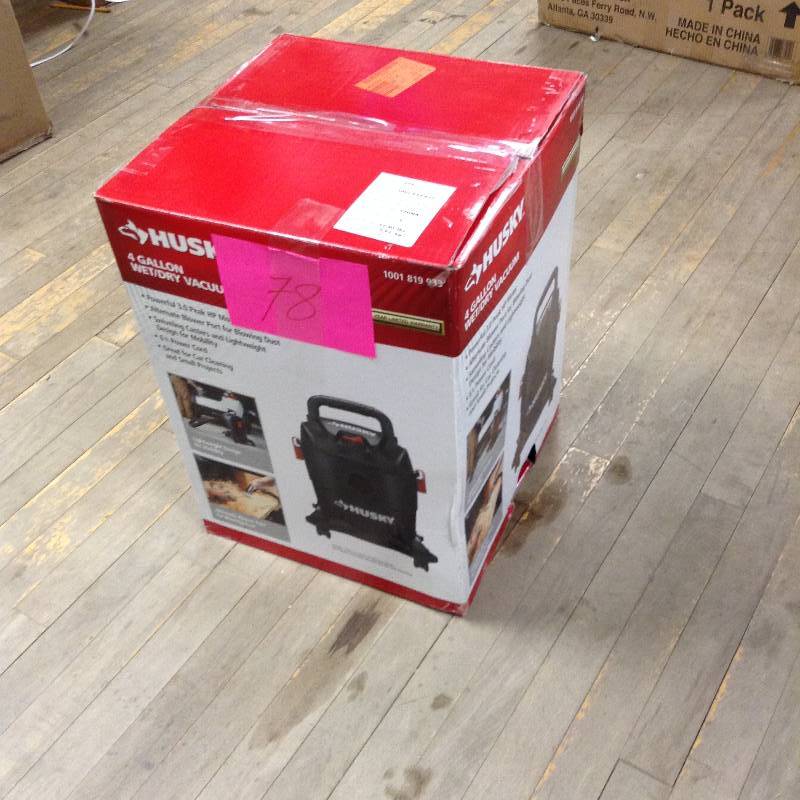 Husky 4 Gallon wetDry Vacuum