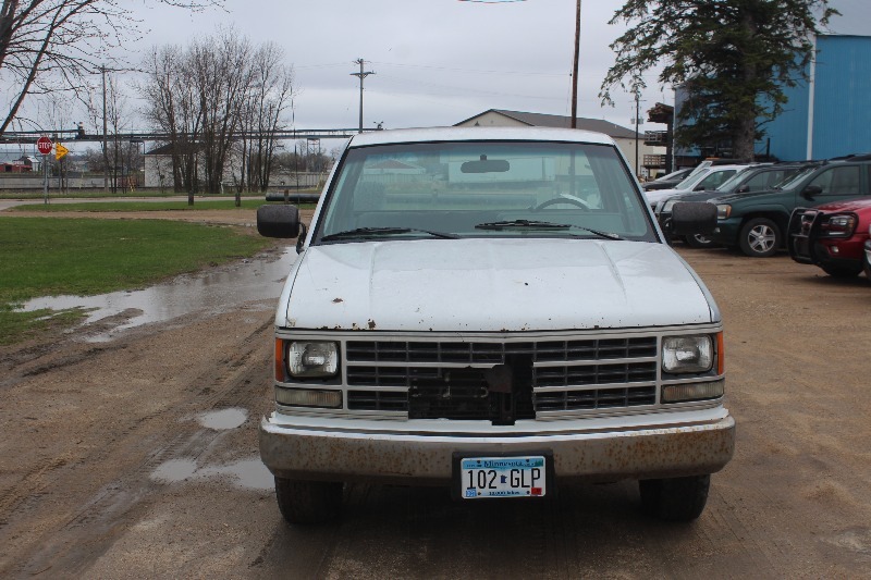 lot 1449 image: 1989 Chevrolet C1500