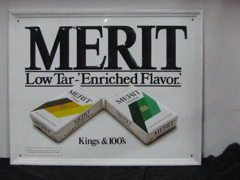 lot 15 image: Metal Merit Cigarette Sign