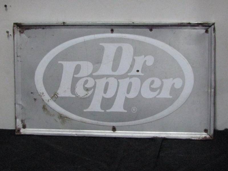 lot 17 image: Metal Dr. Pepper Sign