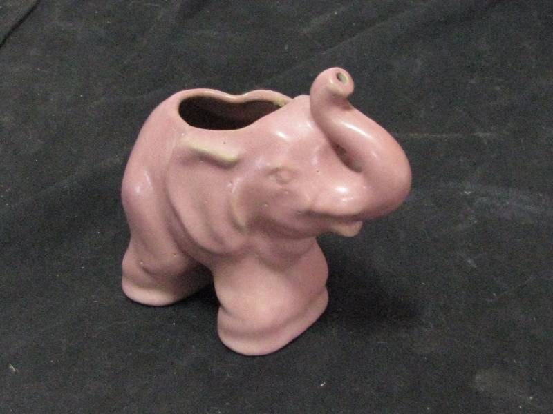 lot 25 image: Rosemeade Pottery Elephant Planter