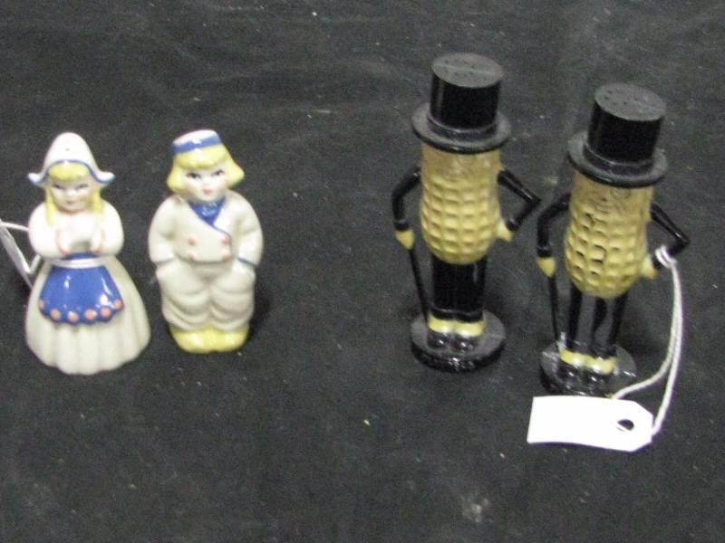 lot 29 image: Dutch Children & Mr. Peanut SaltPepper Sets