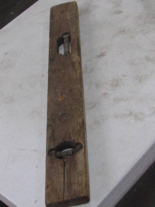 lot 73 image: Vintage Wood Level