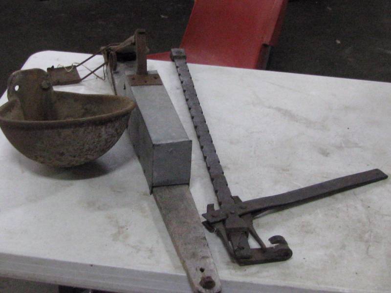 lot 74 image: Misc. Farm