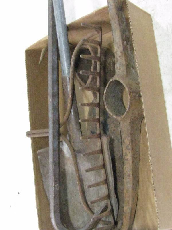 lot 86 image: Misc. tools