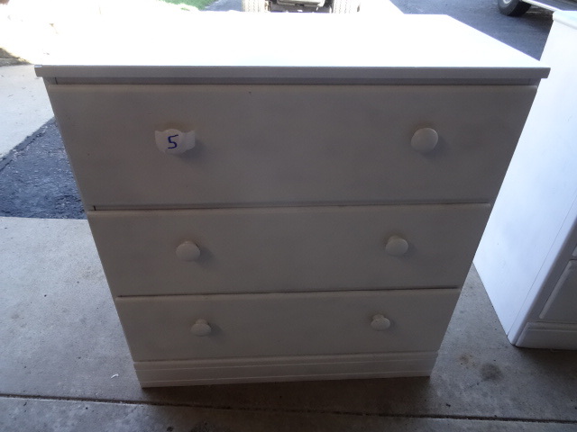 lot 5 image: 3 drawer wood dresser. 27 x 15 x 28...