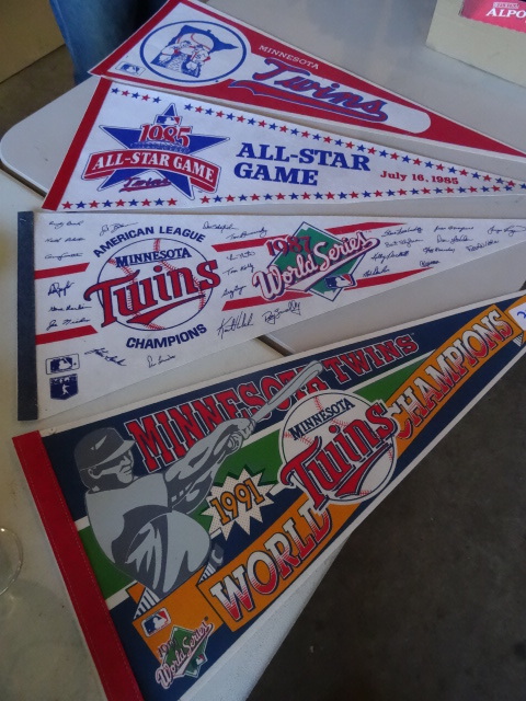 lot 37 image: Minnesota Twins Pennants...