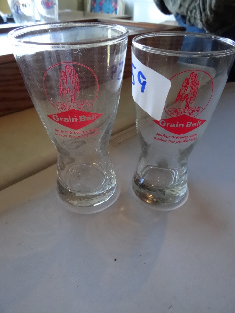 lot 59 image: 2 Grain Belt beer glasses...