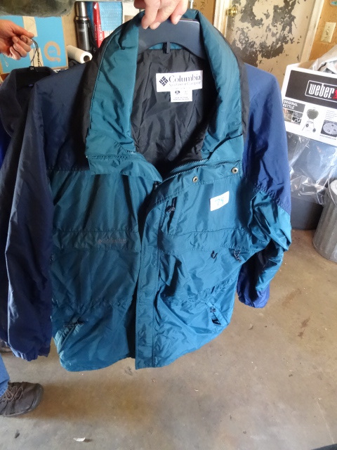 lot 79 image: Columbia jacket XL...