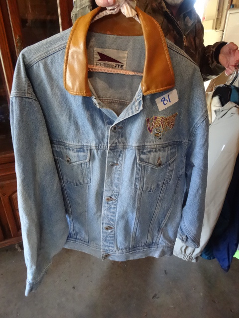 lot 81 image: Pro Elite Jean jacket. Minnesota Vi...