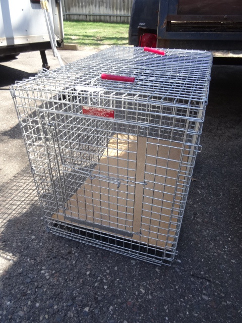 lot 108 image: Kennelaire No 145 kennel. Folds up...
