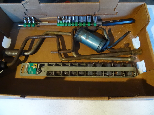 lot 150 image: Craftsman metric sockets and misc t...