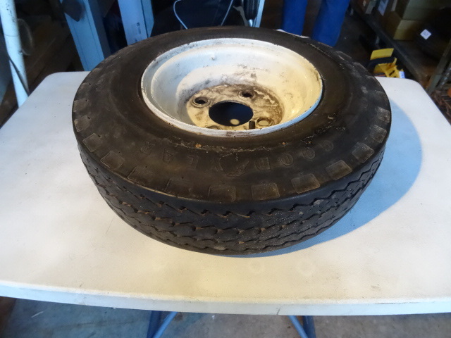 lot 155 image: Trailer tire and 4 holr rim. 4.80-8...