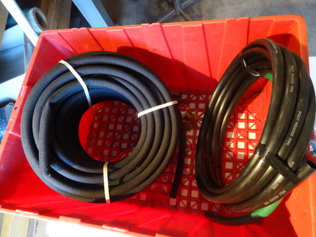 lot 157 image: Funny pipe. Soaker hose. Misc fitti...