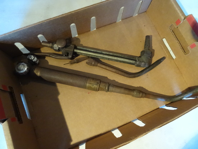 lot 162 image: Harris and powr kraft torch heads...