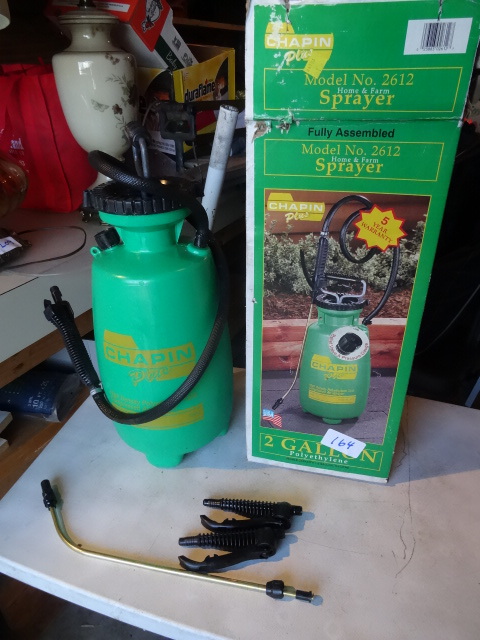 lot 164 image: 2 gal chapin lawn and garden pressu...
